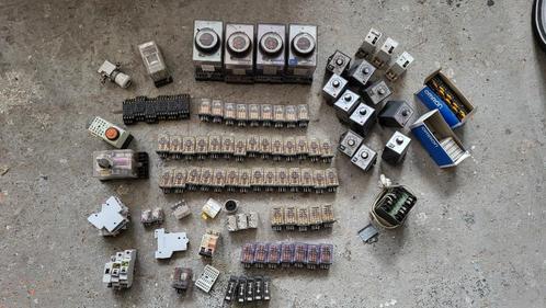 Partij OMRON RELAIS, Hobby en Vrije tijd, Elektronica-componenten, Zo goed als nieuw, Ophalen of Verzenden