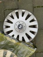 2 setjes wieldoppen, VW polo en BMW 3 serie, Auto diversen, Wieldoppen, Ophalen, Gebruikt