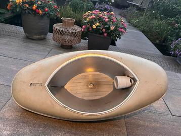 Oude straatverlichting DDR beschikbaar voor biedingen