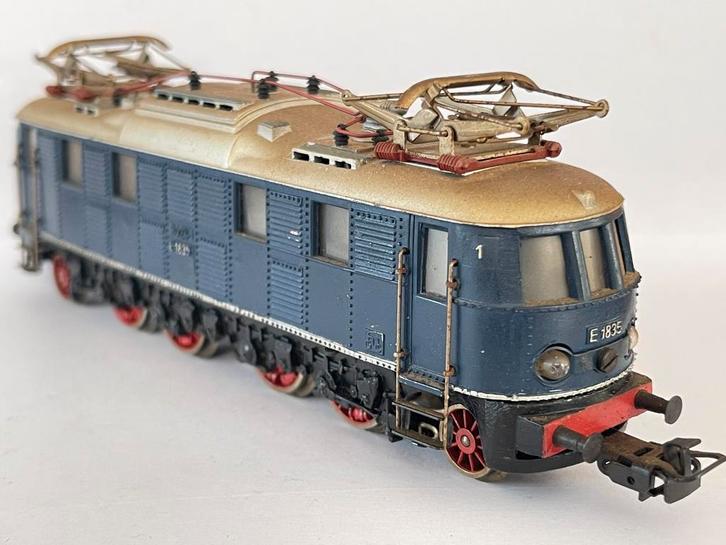 ** NIET GEBRUIKT KAP REINIGEN ** Märklin 3024 ** E-1835 **, Hobby en Vrije tijd, Modeltreinen | H0, Nieuw, Locomotief, Wisselstroom