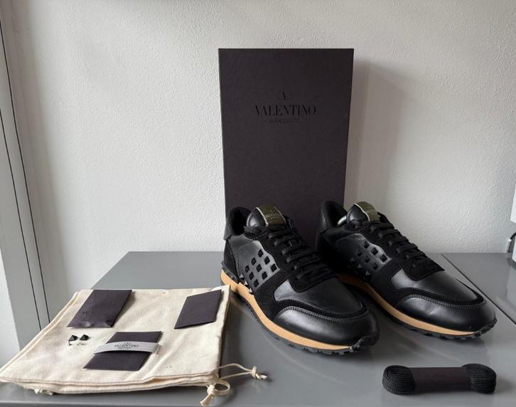 Valentino Garavani Rockstud sneaker maat 42,5 zwart, Kleding | Heren, Schoenen, Zo goed als nieuw, Sneakers of Gympen, Zwart, Ophalen of Verzenden