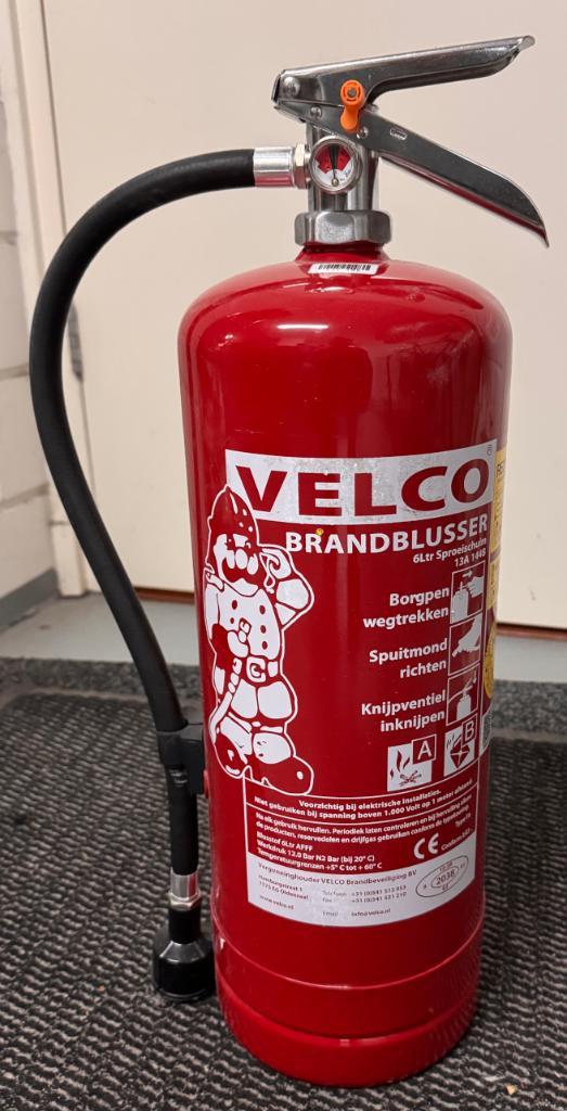 Velco Schuimblusser, gekeurd tot mrt '26, Huis en Inrichting, Brandblussers en Brandkasten, Gebruikt, Brandblusser, Ophalen