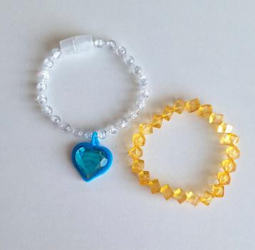 2 kinderarmbandjes beschikbaar voor biedingen