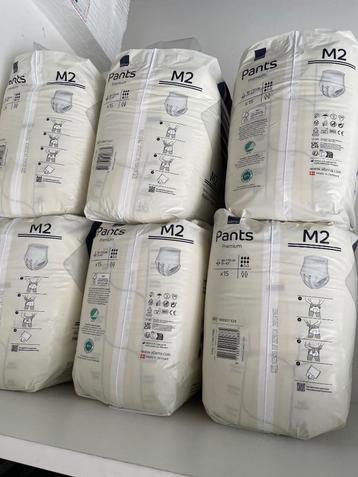 Tekoop 6 zakken Incontinentie pants M 2 beschikbaar voor biedingen