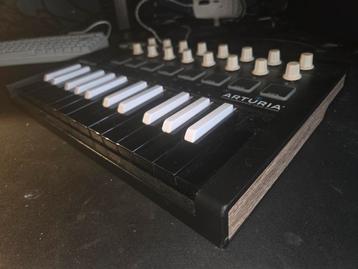 Arturia Minilab mk3 MIDI Keyboard - Zo Goed Als Nieuw! beschikbaar voor biedingen