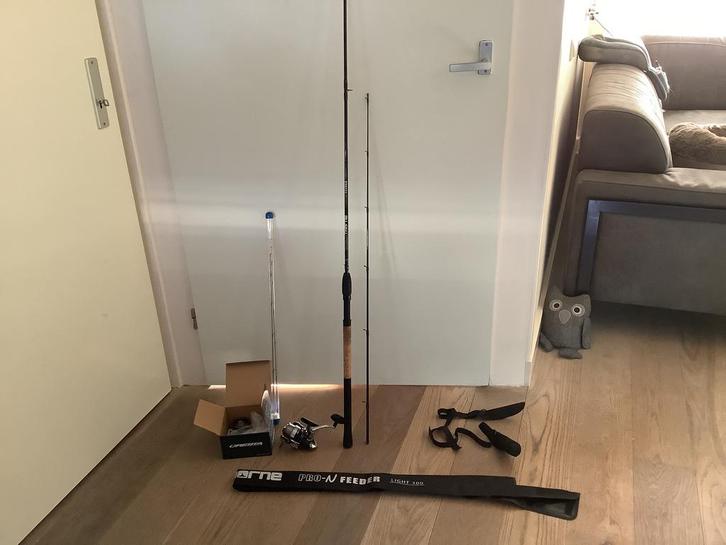 Te koop Cresta blackthorne pro n feeder light 300 met molen, Watersport en Boten, Hengelsport | Witvissen, Zo goed als nieuw, Complete set