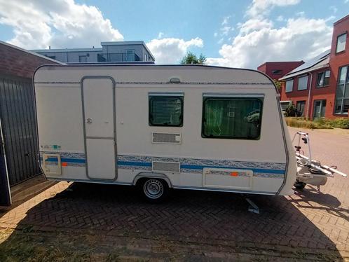 adria unica  390  ds, Caravans en Kamperen, Caravans, Particulier, tot en met 3, 500 - 750 kg, Treinzit, Adria, Dwarsbed, tot 4 meter
