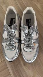 Golden Goose running maat 39 als nieuw!!!, Ophalen of Verzenden, Zo goed als nieuw, Wit, Sneakers of Gympen