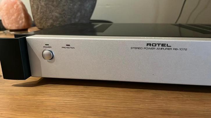 rotel RB-1072 eindversterker inclusief powercord, Audio, Tv en Foto, Versterkers en Receivers, Zo goed als nieuw, Stereo, 60 tot 120 watt