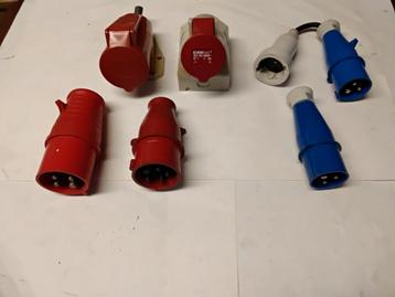 Wandcontactdoos CEE, Mennes, + stekkers krachtstroom beschikbaar voor biedingen