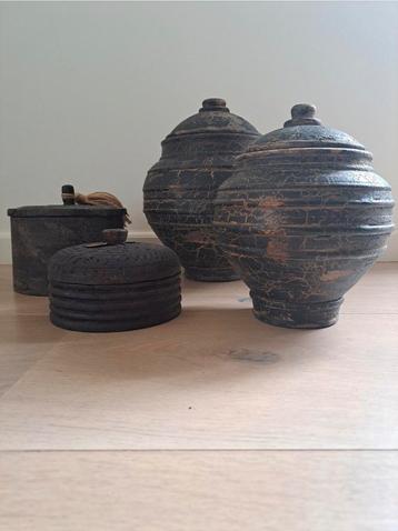 Oude Houten Potten - Set van 4 beschikbaar voor biedingen