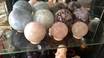 Edelstenen Bollen Set - Amethist, Calciet, Rozenkwarts beschikbaar voor biedingen