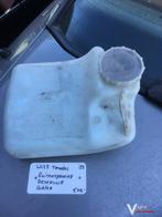 Mercedes w123 station 1983 ruitensproeierreservoir achter