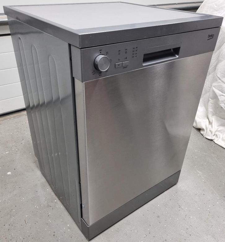 Als nieuwe vrijstaande BEKO vaatwasser uit 2021 in RVS, Witgoed en Apparatuur, Vaatwasmachines, Zo goed als nieuw, Vrijstaand