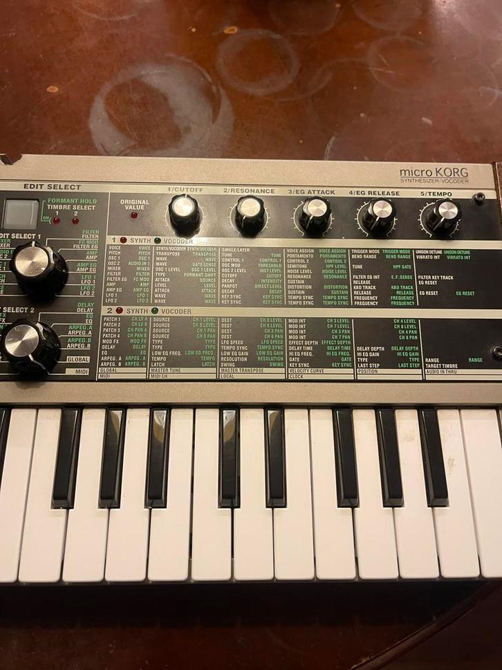 Korg MicroKorg Synthesizer/Vocoder, Muziek en Instrumenten, Synthesizers, Gebruikt, 49 toetsen, Korg, Met midi-aansluiting, Ophalen of Verzenden