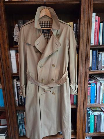 Burberrys' Trenchcoat vintage voor heren, de enige echte. beschikbaar voor biedingen