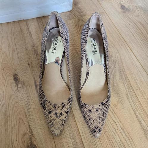 Micheal kros pumps 40 slang, Kleding | Dames, Schoenen, Zo goed als nieuw, Pumps, Beige, Verzenden