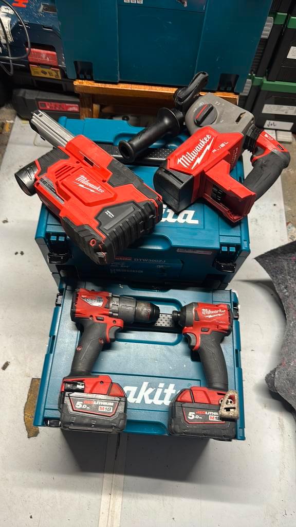 Milwaukee m18 &  Breekhamer Set, Doe-het-zelf en Verbouw, Gereedschap | Boormachines, Gebruikt, Boor- en Schroefmachine, 600 watt of meer