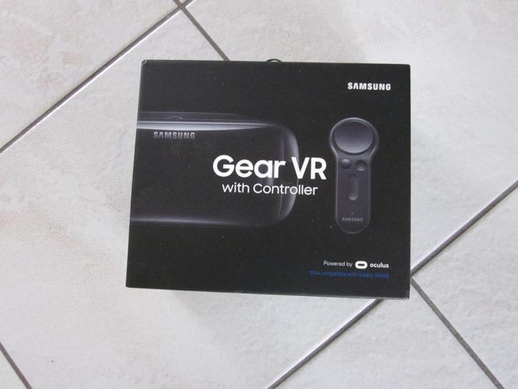 Samsung gear VR met controller nieuw in verpakking, Spelcomputers en Games, Virtual Reality, Nieuw, Telefoon, VR-bril, Ophalen of Verzenden