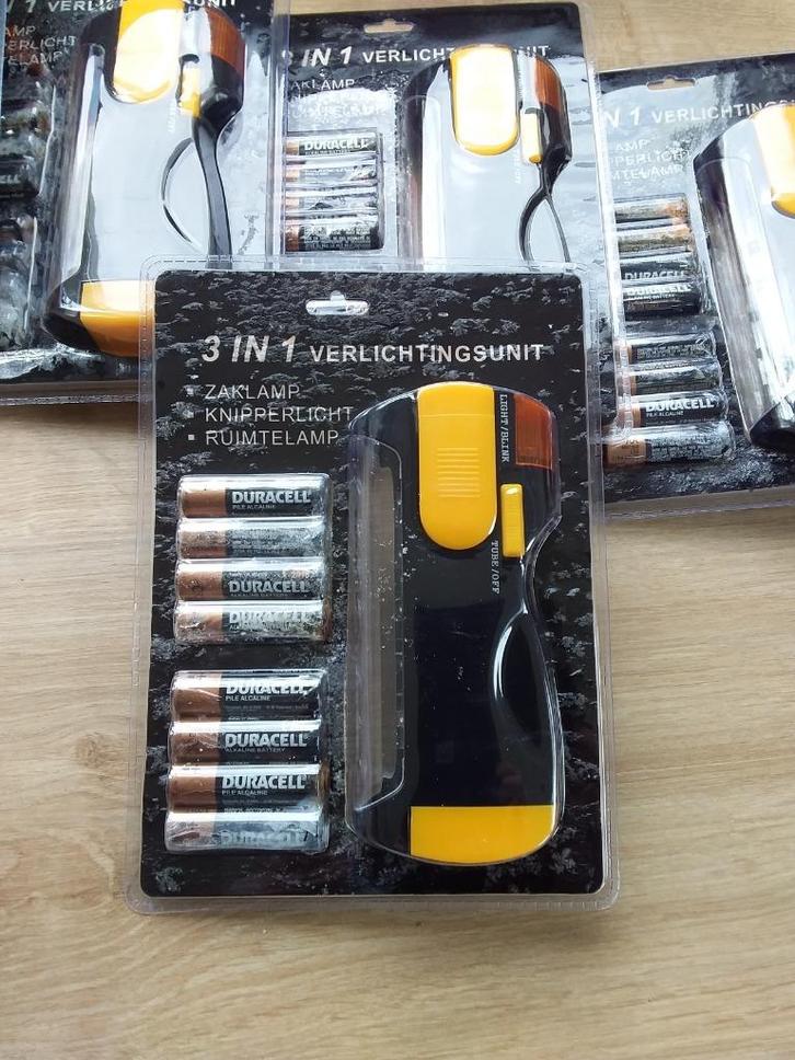 Partij 3 in 1 zaklampen, 100% nieuw       100 stuks!, Caravans en Kamperen, Zaklampen, Nieuw, Batterij, Ophalen of Verzenden