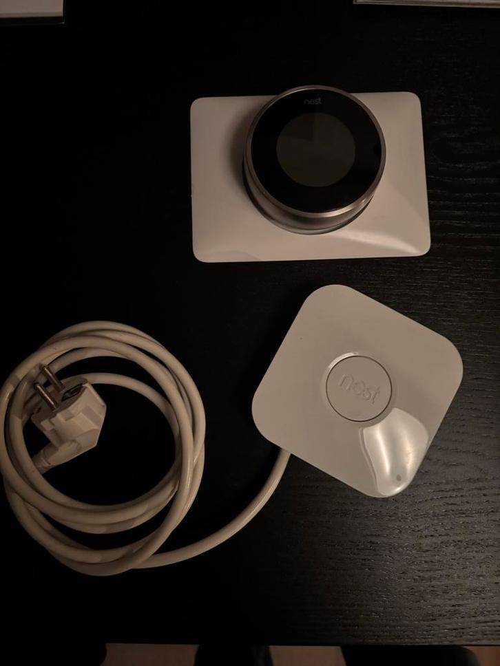 Nest Thermostaat V2  -incl heatlink en mont plaat, Doe-het-zelf en Verbouw, Thermostaten, Gebruikt, Slimme thermostaat, Ophalen of Verzenden