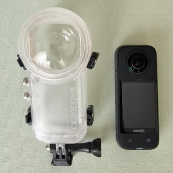 Insta360 X3 360 Action Cam + Dive Case en stick beschikbaar voor biedingen