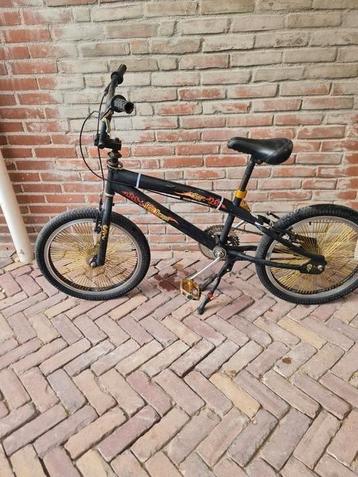 Cross fiets beschikbaar voor biedingen
