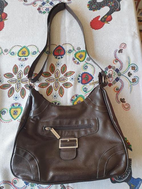 Bruine kunstleren hand/schoudertas Barletta, Sieraden, Tassen en Uiterlijk, Tassen | Damestassen, Nieuw, Handtas, Bruin, Ophalen of Verzenden