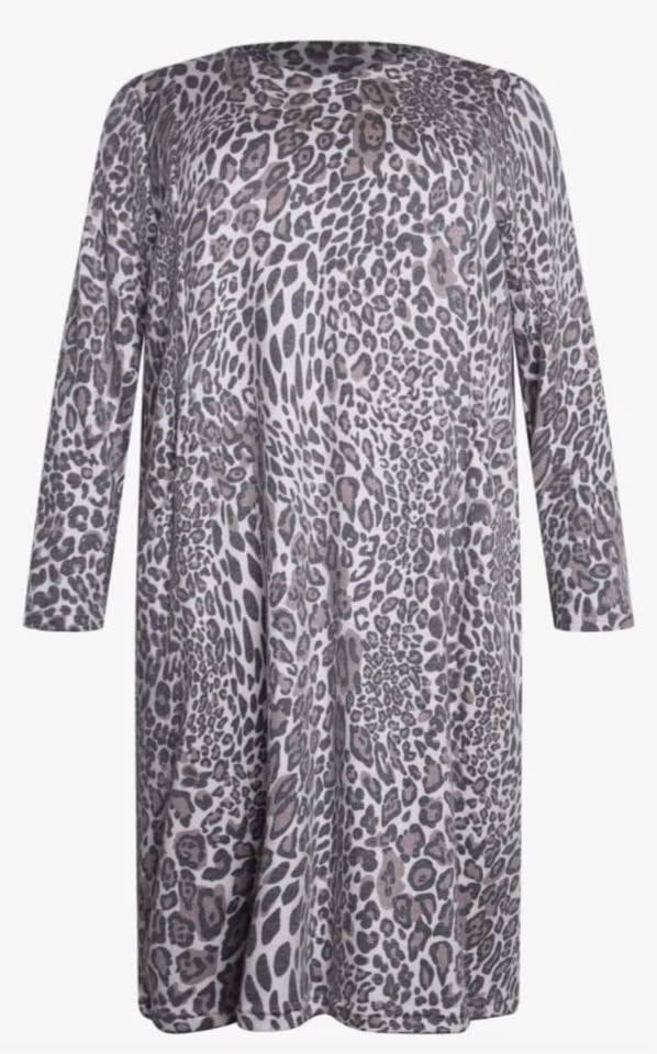 8025 Jurk van MONA LISA in panterprint - maat 52, Kleding | Dames, Grote Maten, Verzenden, Jurk, MONA LISA, Nieuw