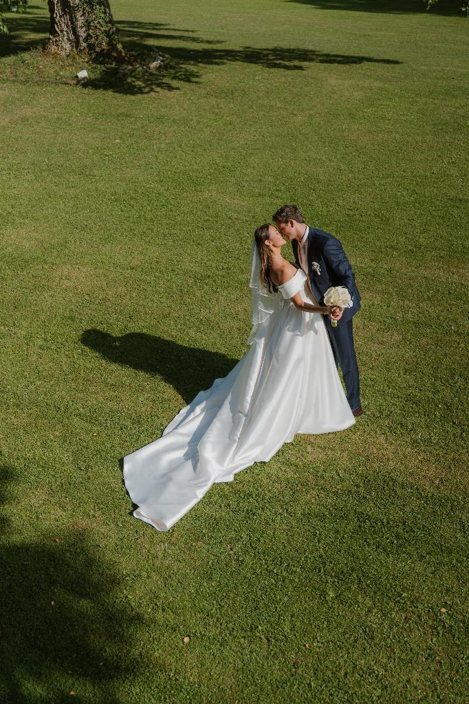 Milla Nova trouwjurk, Kleding | Dames, Trouwkleding en Trouwaccessoires, Zo goed als nieuw, Trouwjurk, Wit, Ophalen