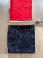 2x kussenslopen zwart en rood oa van Mood, Huis en Inrichting, Woonaccessoires | Kussens, Ophalen of Verzenden, Gebruikt, Rood