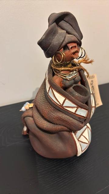 Beeldje hand gemaakt Tribal-Africa beschikbaar voor biedingen