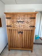 Antieke spaanse houten kast., Ophalen