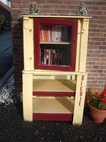 Minibieb Little-Free-Library Buurtkastje mini bieb + boeken beschikbaar voor biedingen