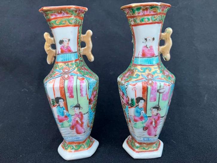 Chinees porselein : 2 oude Canton vazen, Antiek en Kunst, Antiek | Porselein, Ophalen of Verzenden