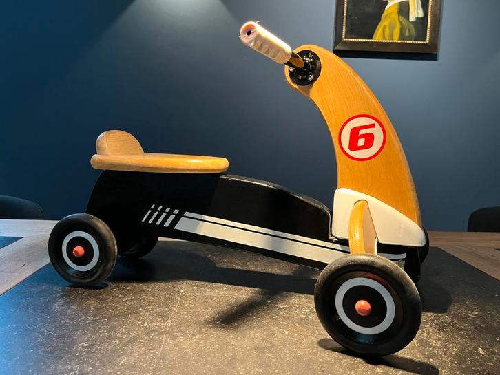 Houten Loopauto - Leuk Speelgoed!, Kinderen en Baby's, Speelgoed | Buiten | Voertuigen en Loopfietsen, Gebruikt, Loopvoertuig