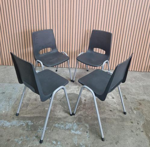 30 x Kunststof kuipstoelen kantine cafe horeca stoelen zaal, Huis en Inrichting, Stoelen, Zo goed als nieuw, Vijf, Zes of meer stoelen