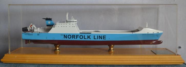 Maersk Vlaardingen, Hobby en Vrije tijd, Modelbouw | Boten en Schepen, Zo goed als nieuw, 1:200 of kleiner, Overige merken, Ophalen of Verzenden