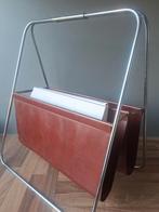Leren vintage lectuur mand bak, Huis en Inrichting, Woonaccessoires | Krantenbakken en Lectuurbakken, Ophalen of Verzenden, Zo goed als nieuw