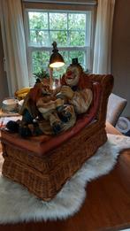 Vintage Clown Beeld in Wicker Stoel, Ophalen of Verzenden