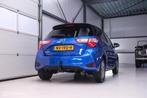 Toyota Yaris 1.5 VVT-i Bi-Tone | Camera | Dealer oh | 1e eig, Stof, Gebruikt, 4 cilinders, Blauw