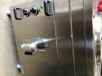 Slagerij Grootkeuken, menger , kookketel, e.d.. materialen beschikbaar voor biedingen