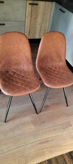 2 roestbruine eetkamerstoelen, Huis en Inrichting, Stoelen, Ophalen of Verzenden, Zo goed als nieuw
