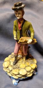 Sprokkelende jager keramiek., Ophalen of Verzenden, Landmacht, Duitsland