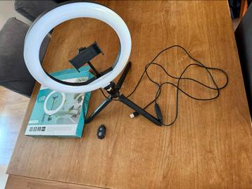 LED Ringlamp met Statief - 10 inch beschikbaar voor biedingen