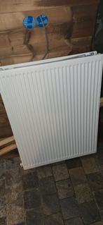 Radiator 900 hoog 700 breedte type 22, Doe-het-zelf en Verbouw, Verwarming en Radiatoren, Ophalen of Verzenden, 60 tot 150 cm