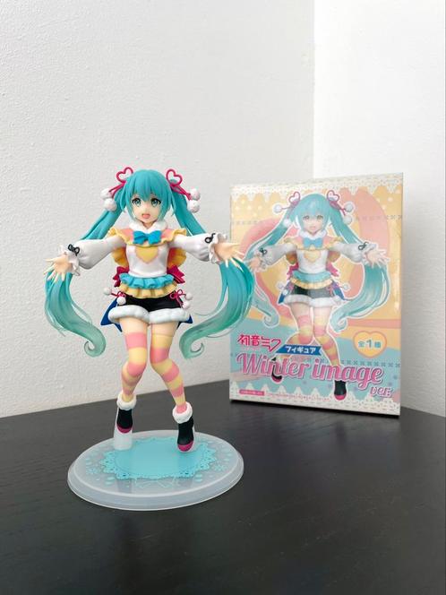 Hatsune Miku winter image ver anime figurine met doos TAITO, Verzamelen, Poppetjes en Figuurtjes, Nieuw, Ophalen of Verzenden