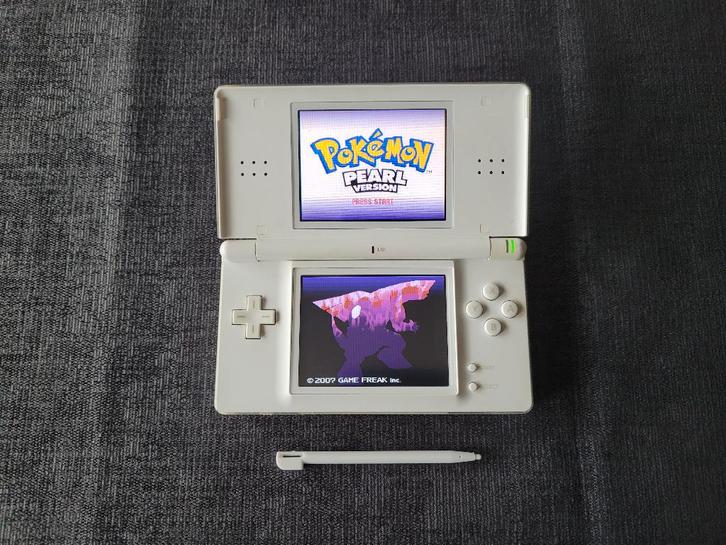 Ds Lite met Spellen, Spelcomputers en Games, Spelcomputers | Nintendo DS, Gebruikt, DS Lite, Wit, Met games, Ophalen