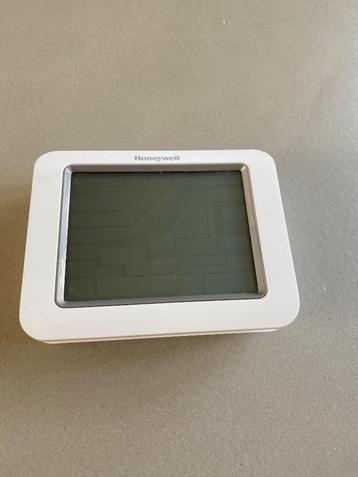 Honeywell Thermostaat Chronotherm Touch TH8200G1004 beschikbaar voor biedingen