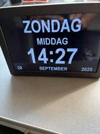 Seniorenklok / Dementieklok - Digitale Tafelklok, Ophalen of Verzenden, Nieuw, Digitaal, Wekker of Tafelklok